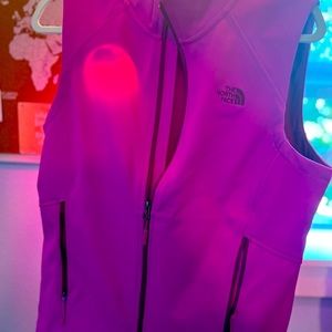 Hot Pink North Face Vest.  New never worn still has tags. Size Large